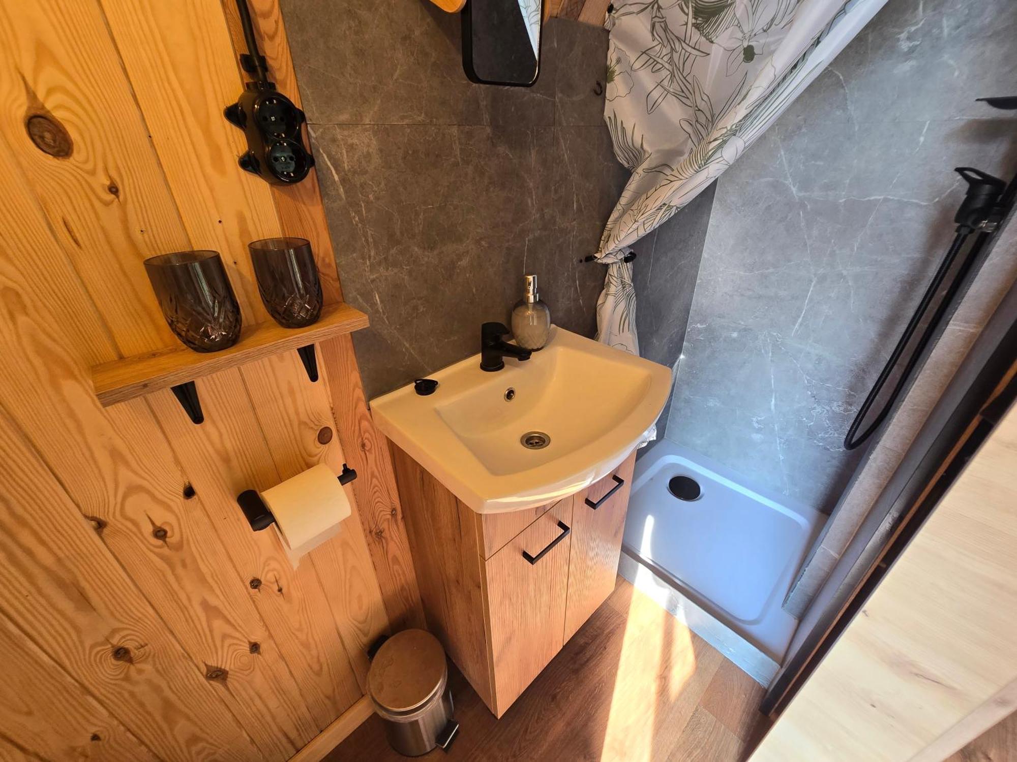 Rzasnik Oaza Swiety Spokoj - Domek Z Balia I Jacuzzi מראה חיצוני תמונה